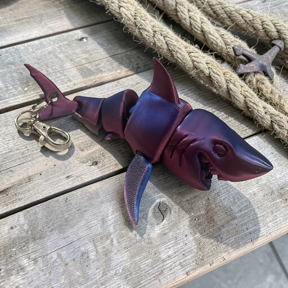 CUSTOM ORDER FOR @HOWEPM Articulated Shark Keychain - Picture 6 of 10